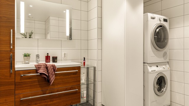 - Med baderomsinnredning fra Fossbad -
