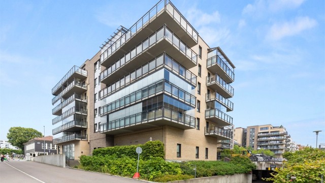 Et moderne boligprosjekt fra 2012 med heis, flotte fellesområder og en attraktiv beliggenhet midt på Løren.