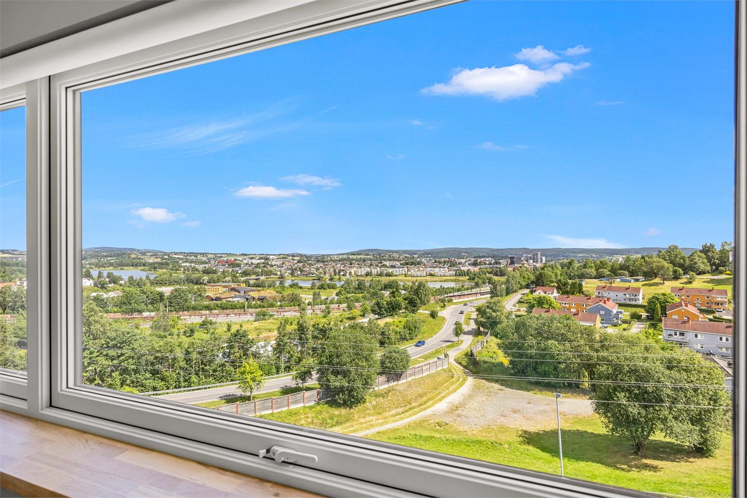 Beliggenheten er sentral med kort vei til både Strømmen og Lillestrøm.