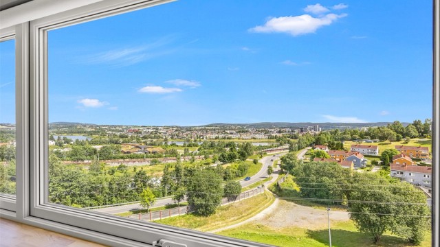Beliggenheten er sentral med kort vei til både Strømmen og Lillestrøm.
