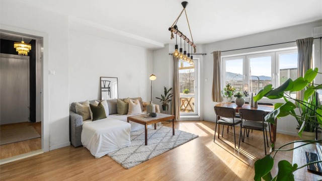 Krogsveen v/Christopher Sand ønsker velkommen til Nordahl Bruns gate 2B