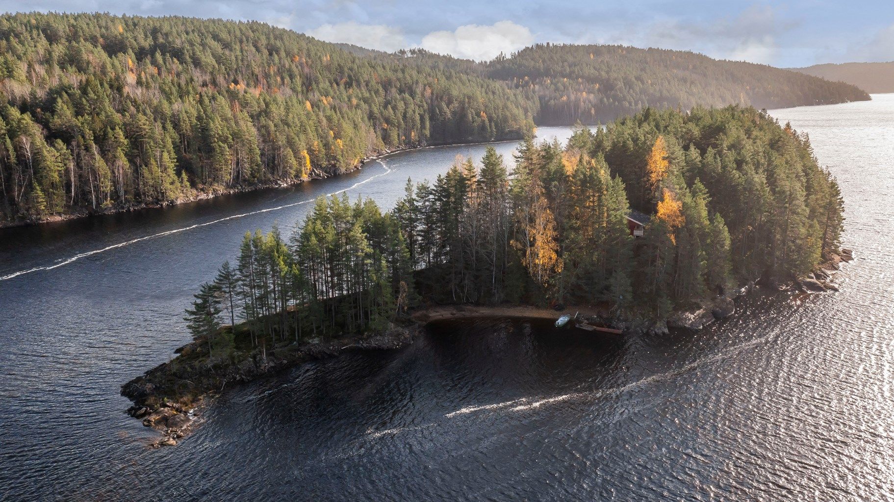 Krogsveen v/Fredrik Christoffersen presenterer denne flotte eiendommen på Solbergøya