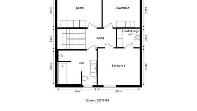 Andre etasje er boligens private sone, med tre soverom av god størrelse og et romslig bad.