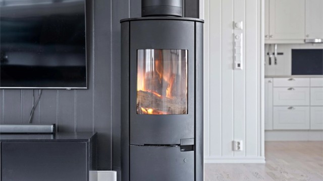 Både stue og kjøkken har varmefolie i gulvet for jevn og behagelig oppvarming.