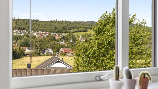 Utsikt fra soveromsvindu.