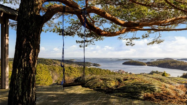 FRA TERRASSEN er utsikten fenomenal.