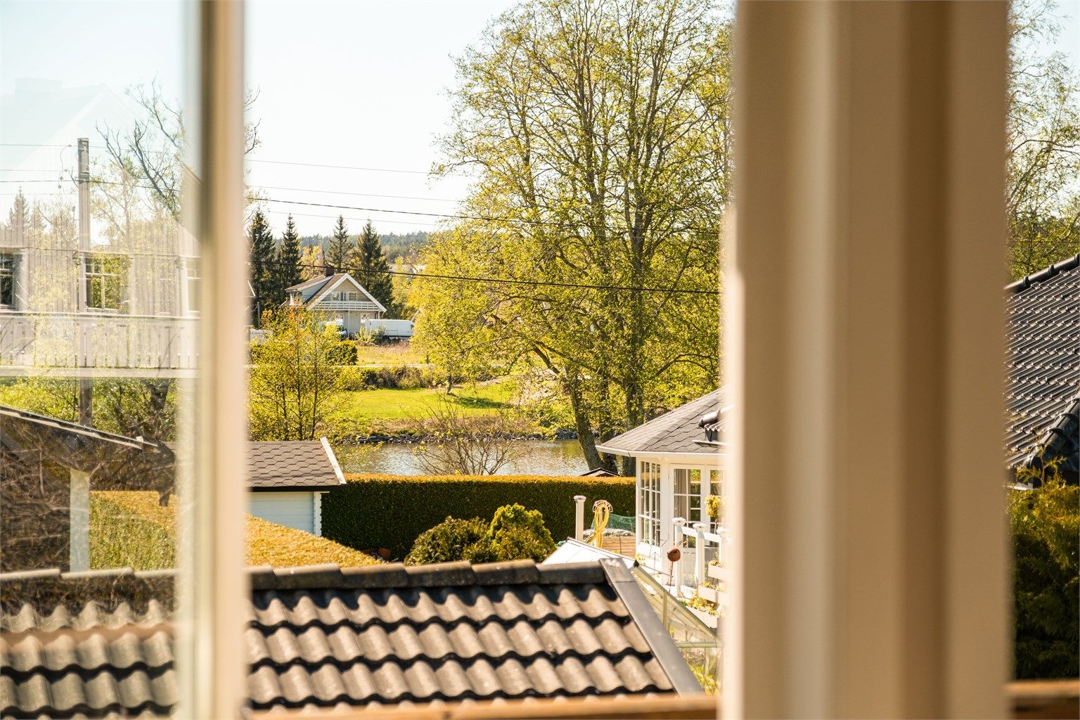 Gløtt av Visterflo sees både på altanen og i stuen.
Fotograf; Kristoffer Kristiansen.