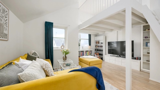 Velkommen til Lyngblomen 1 presentert av Ola Sirevåg v/Krogsveen Jæren