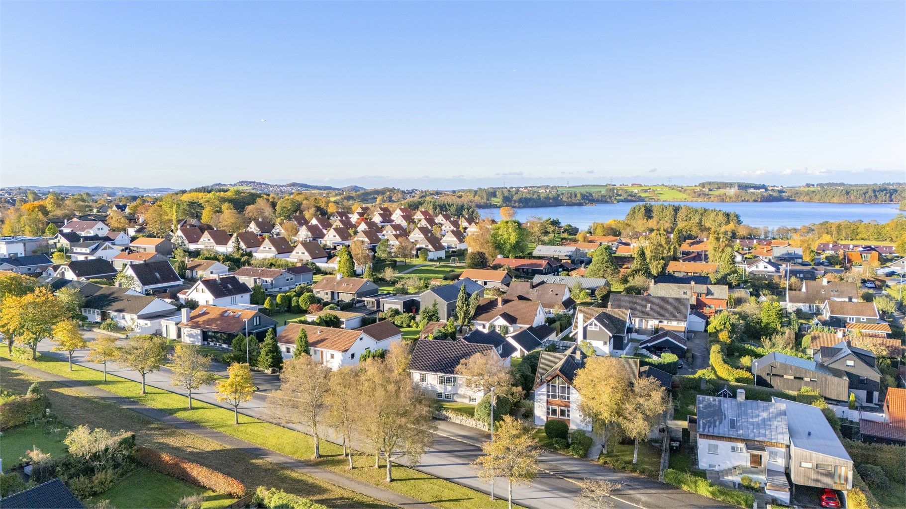 Stokka er et barnevennlig område med kort vei til skoler, barnehager og idrettsanlegg.