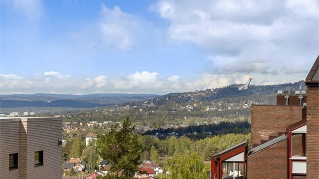 Fantastisk utsikt mot Holmenkollen.