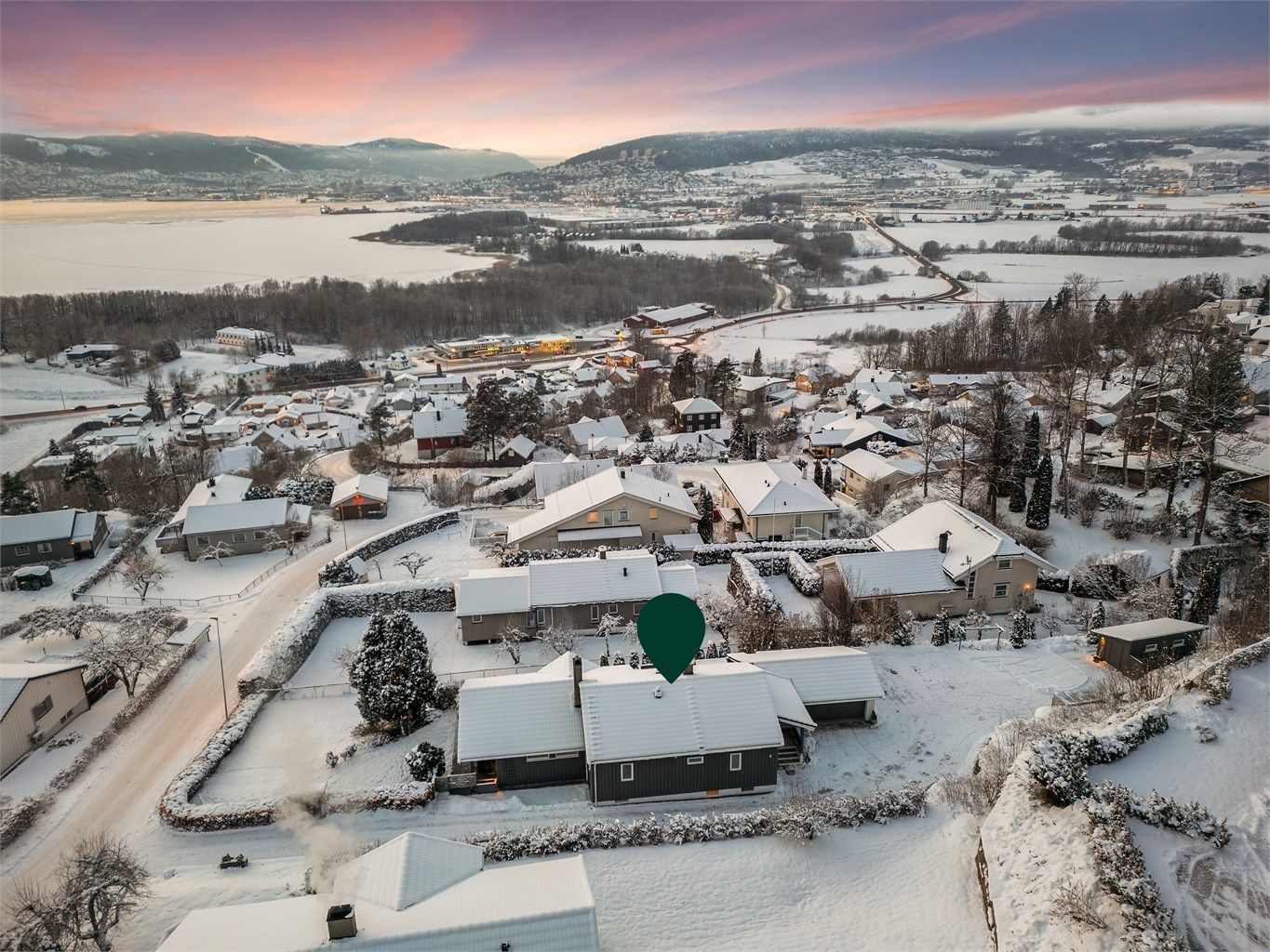 Fra eiendommen er det fantastisk utsikt over Drammen, Lier og Drammensfjorden.
Foto: Stine Prøitz Jørgensen