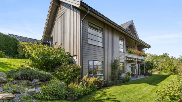 Velkommen til Tyrihansveien 8B, presentert av Terje Tveit i Krogsveen.