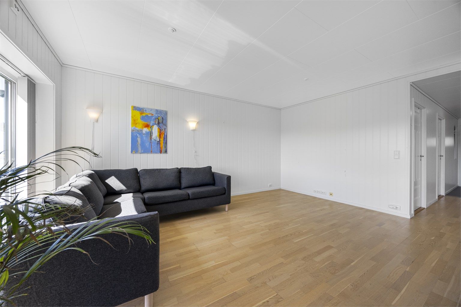 Leiligheten har balansert ventilasjon som sikrer et sunt og godt inneklima.