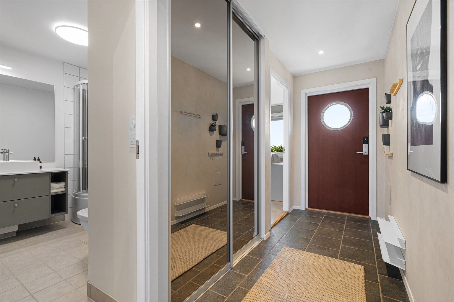 Inngangsparti/entré.