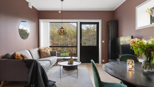 Velkommen til Storestraumen 299 presentert av Eiendomsmegler Krogsveen v/ Christer Solvik