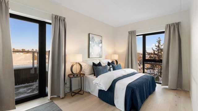 Hovedsoverom med utgang til terrasse