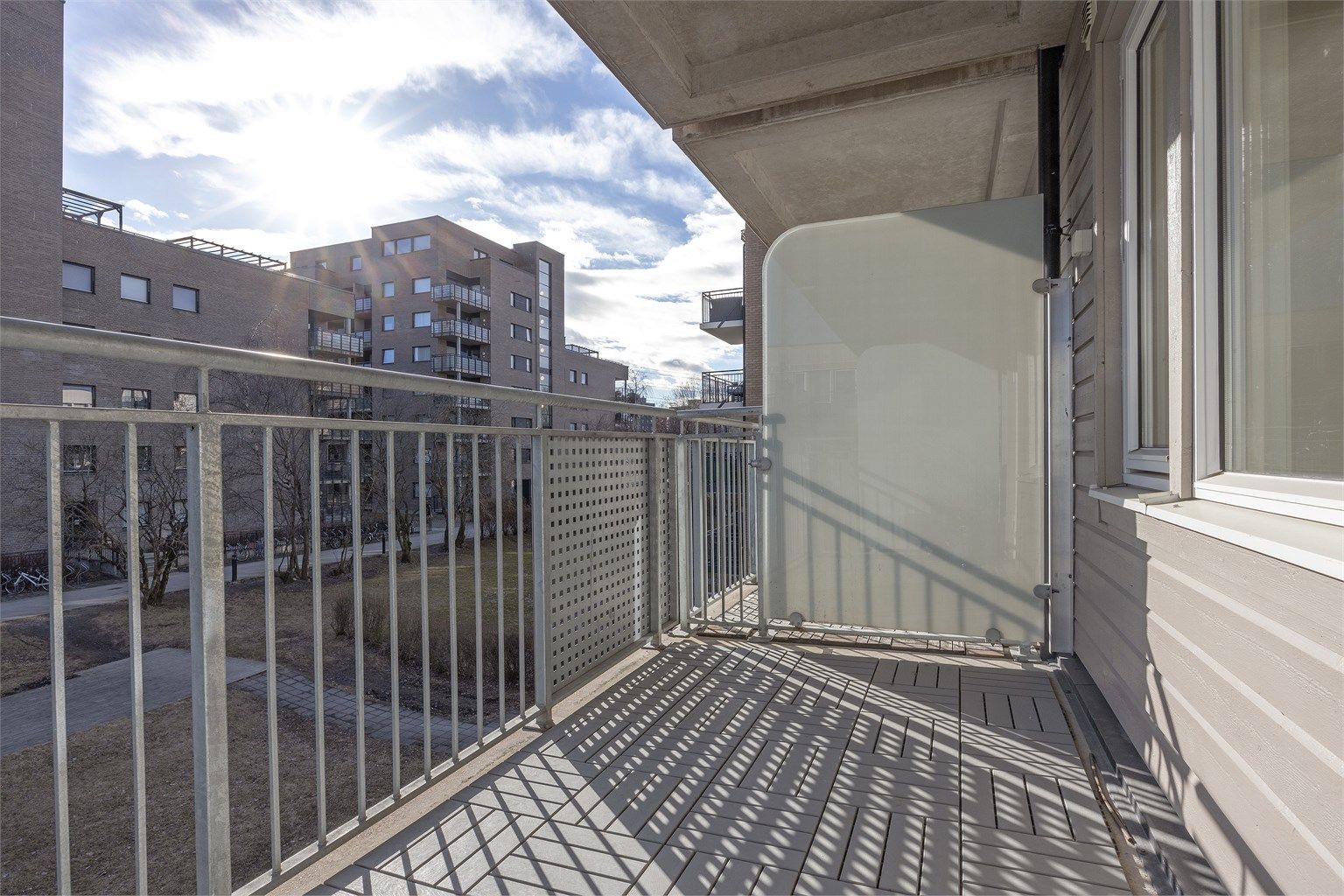 Solrik sydvendt balkong på 6 m²