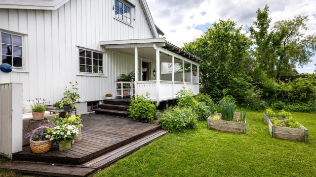 Dette er en klassisk enebolig fra 1913 med stor flat tomt med vestvendt beliggenhet og gode solforhold.
Foto: May Veronika Moen