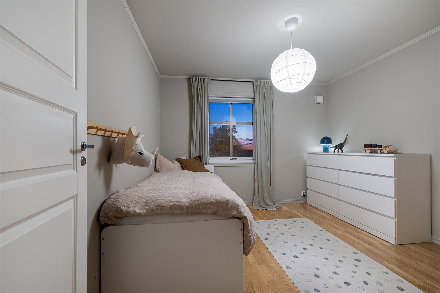 Lyse og trivelige rom som enkelt kan tilpasses ulike behov.