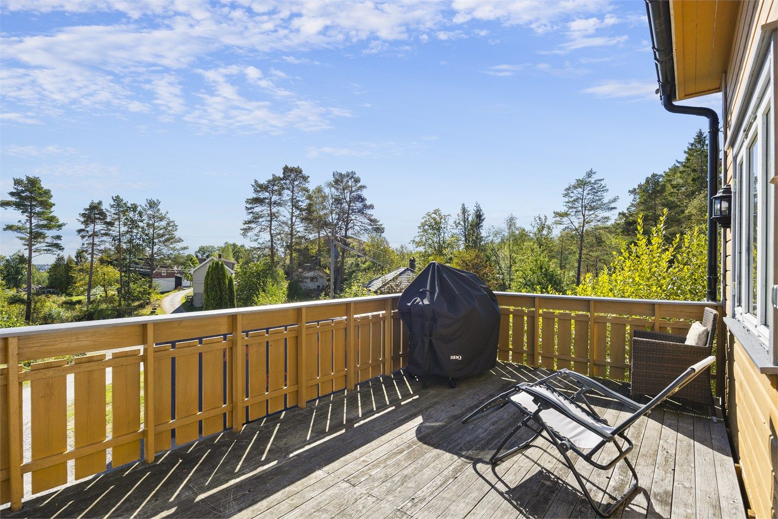 Flott beliggenhet med sol fra morgen til kveld.
