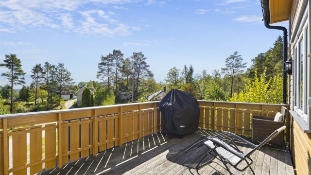 Flott beliggenhet med sol fra morgen til kveld.