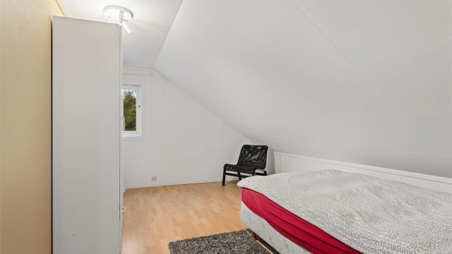 Ytterligere soverom som passer godt som barnerom, gjesterom eller kontor.