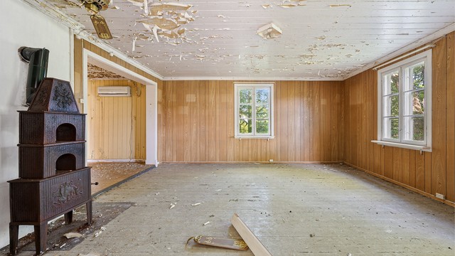 Boligen er svært slitt og har stort behov for renovering