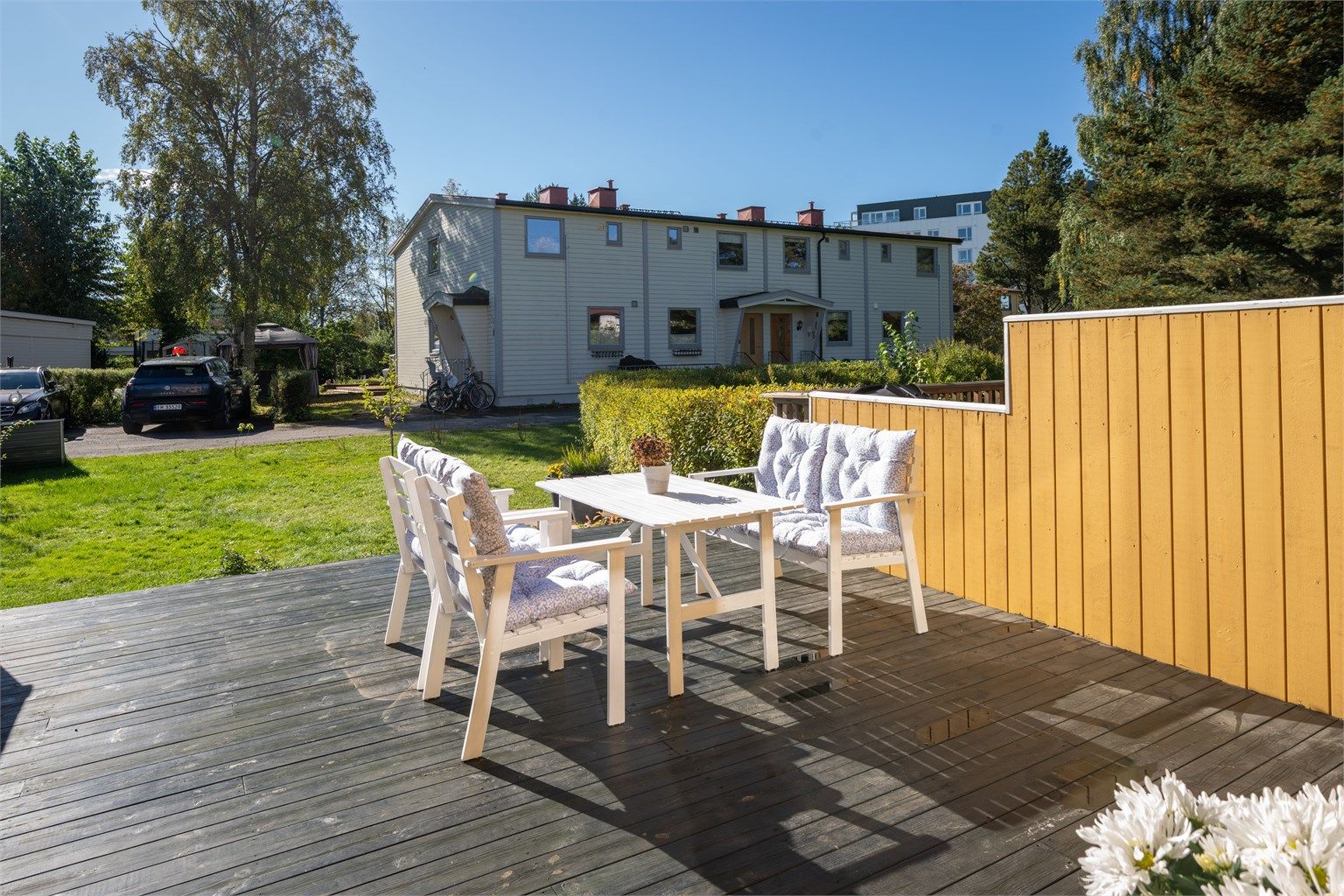 Terrassen er på ca. 27 kvm og sørvendt