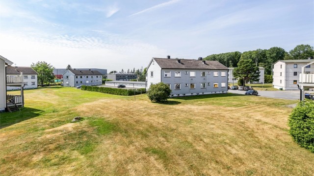 Halmstad Borettslag består av i alt 94 andelsleiligheter og store, grønne fellesarealer.