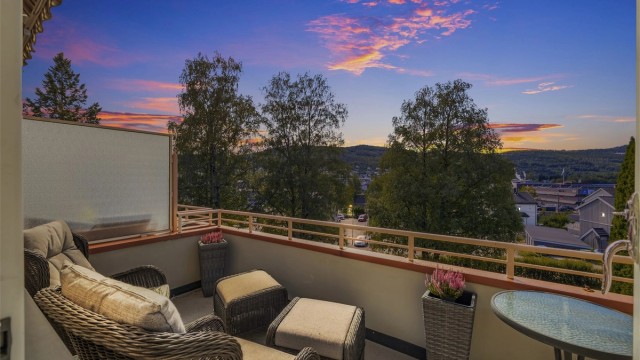 Krogsveen v/Christopher Sand ønsker velkommen til Nordahl Bruns Gate 10 B!