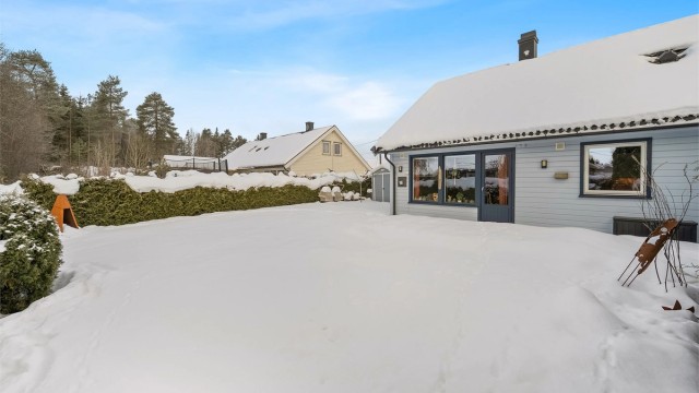 Velkommen til Siggerudhagan 22C - En pen halvpart tomannsbolig med stor hage.