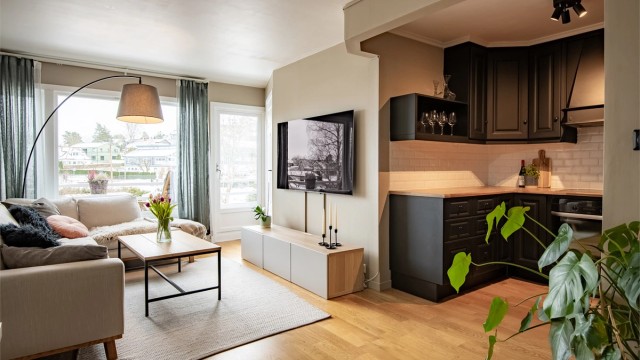 Velkommen til Enoks Vei 30 og denne svært innholdsrike 3-roms leiligheten med stor balkong - Presentert av Christoffer S. Akerjordet og Krogsveen Nordstrand