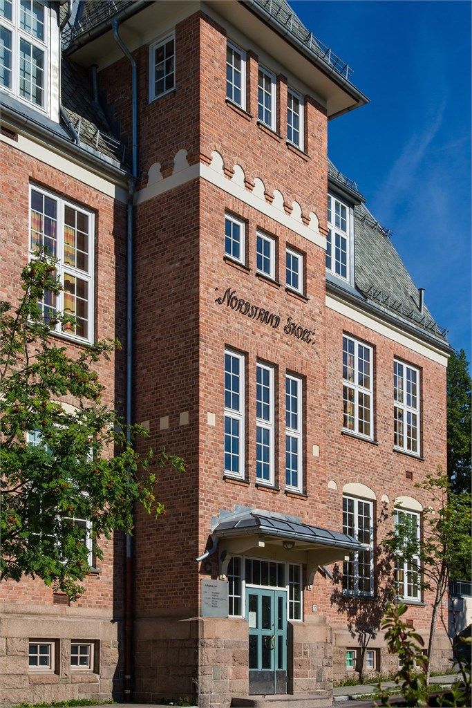 Kort og trygg vei til populære Nordstrand skole for 1.-7. trinn.