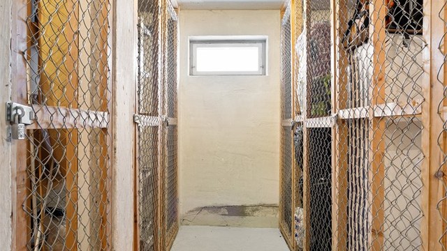 Leiligheten disponerer to boder på ca. 3 kvm hver