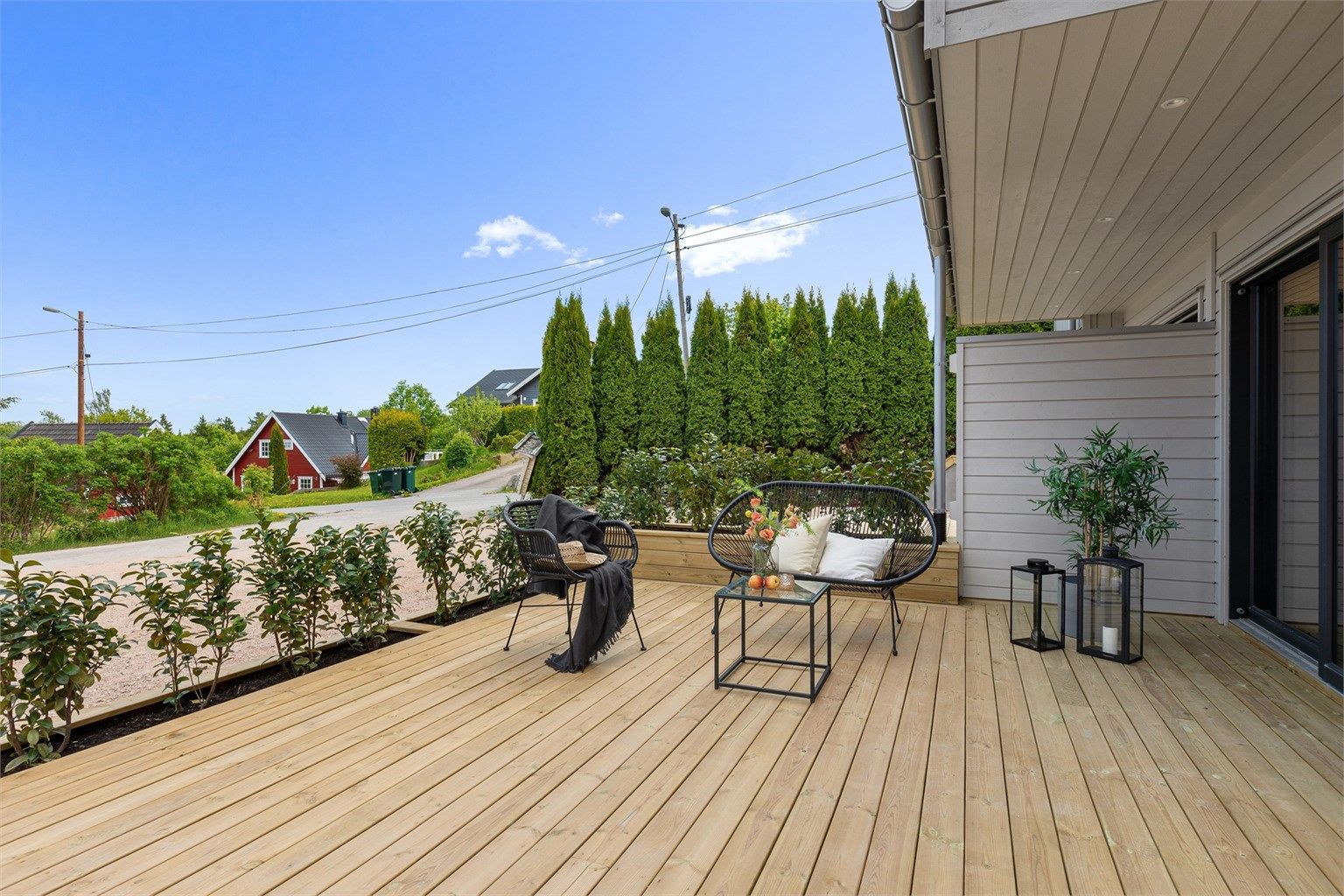 Stor og flott terrasse, utenfor stue!