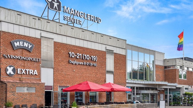 Manglerud Senter er kun 5 minutters gange unna, med blant annet Meny, apotek og Vinmonopol.