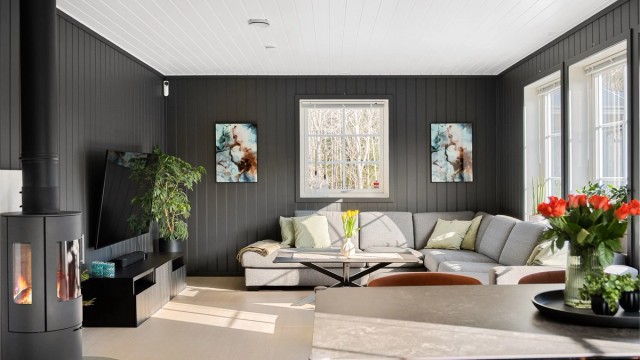 Nordbergveien 124 presenteres av Per-Espen Omberg i Krogsveen.
Fotograf; Kristoffer Kristiansen.