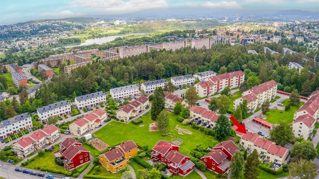 Fra Nøkleveien er det kort vei til servicetilbud som Bøler Senter, i tillegg til skoler og barnehager. Foto: Martine Eren Jacobsen