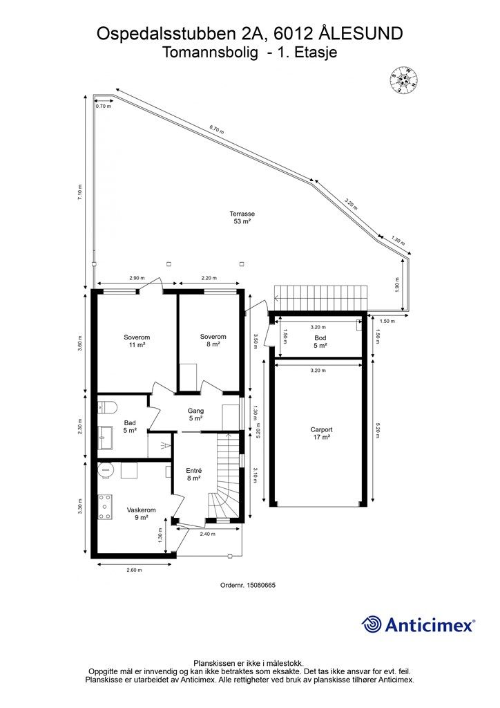 Første etasje er en privat sone med entré, to soverom, bad og et romslig vaskerom. Fra ett av soverommene er det utgang til en stor terrasse.