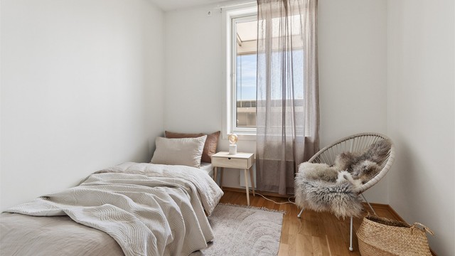 De to andre soverommene passer godt som barnerom, gjesterom eller kontor.