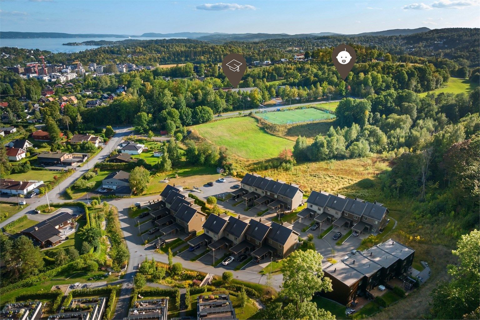 Billingstad skole og barnehage i kort gangavstand.