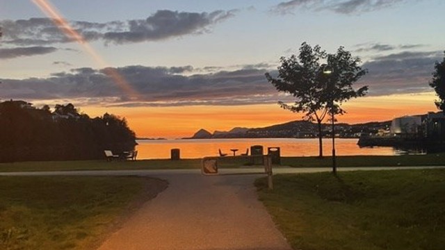 Flott solnedgang fra friområdet på Sandingane