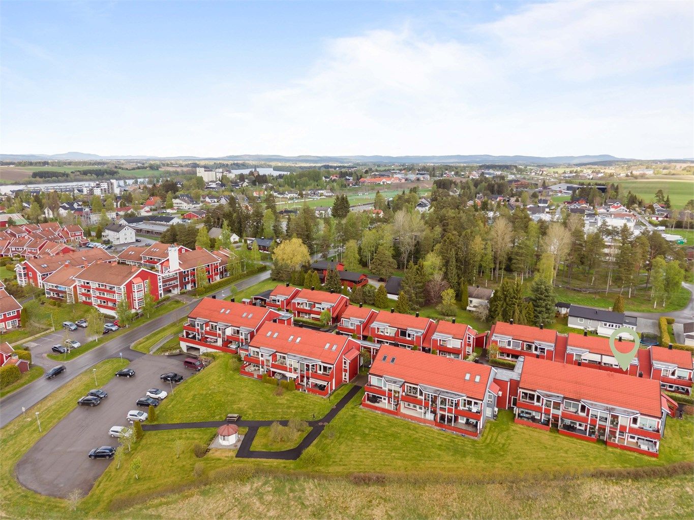 Eiendomsmegler Krogsveen v. Marcus Grundy har gleden av å ønske velkommen Hagaskogvegen 9d!