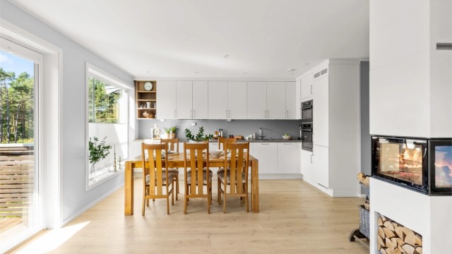 Velkommen til Bråvann Platå 75 - En lys og delikat 3-roms med solrik og naturskjønn beliggenhet