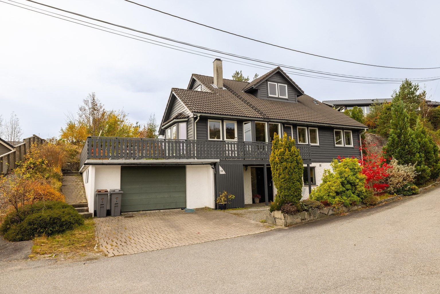 Velkommen til Solhola 132 - Presentert av Kjell Fjellstad v/ Eiendomsmegler Krogsveen