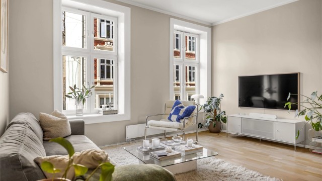 Velkommen til Thor Olsens gate 3 A presentert av Krogsveen med bilder fra Bjørnar Solberg.