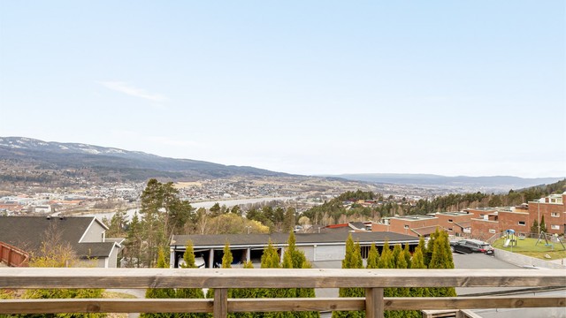 Kort avstand til barneskole, barnehager og Kiwi nærbutikk