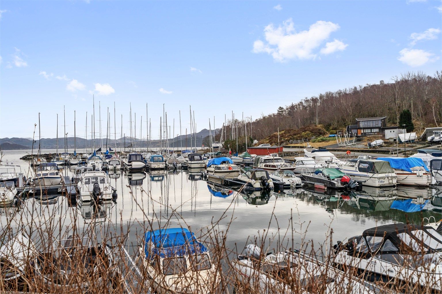 Området byr på nærhet til sjøen og maritime omgivelser.