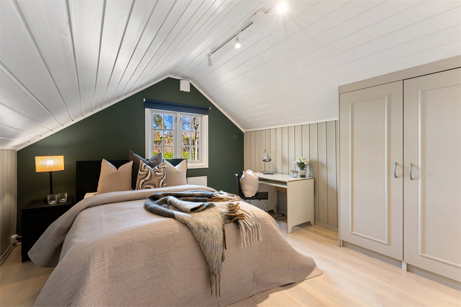 Soverom 4 med integrerte garderobeløsninger