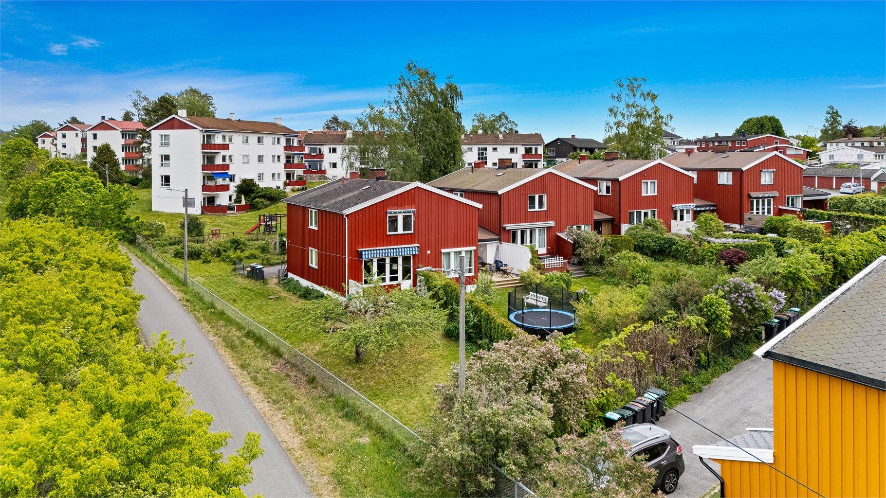 Det er kort vei til flere gode skoler, barnehager og offentlig kommunikasjon.